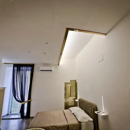 Alojamento de Acomodação e Pequeno-almoço Dante Luxury Nápoles