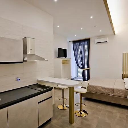 Alojamento de Acomodação e Pequeno-almoço Dante Luxury Nápoles